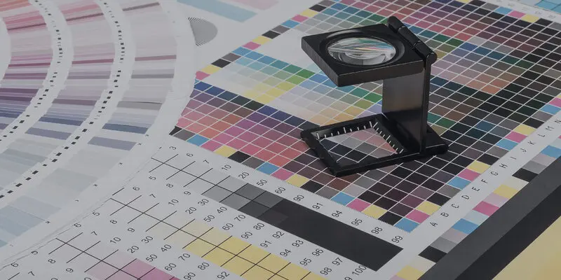 UGRA/Fogra-Medienkeil am Rand eines verifizierten Proofs.